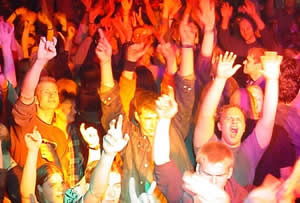 Auf gehts zur Afterwiesn! Beste Stimmung auf denr Oktoberfestpartys in München